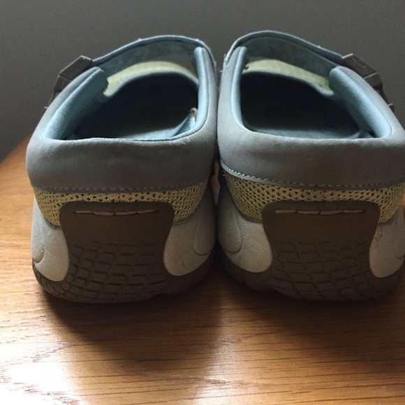 Merrell Shoes - Picture 4 of 8